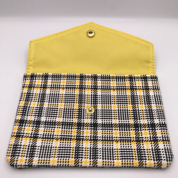 Ipsy September 2021 Glam Bag Plaid Yellow - Picture 3 of 8